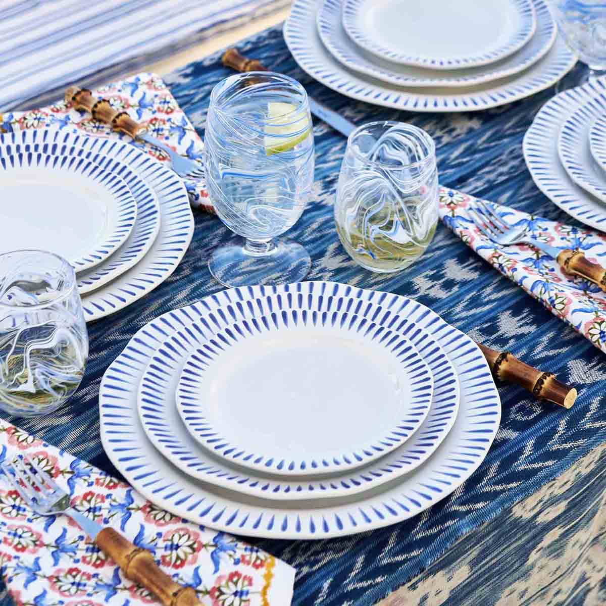 Sitio Stripe Dinner Plate - Delft Blue